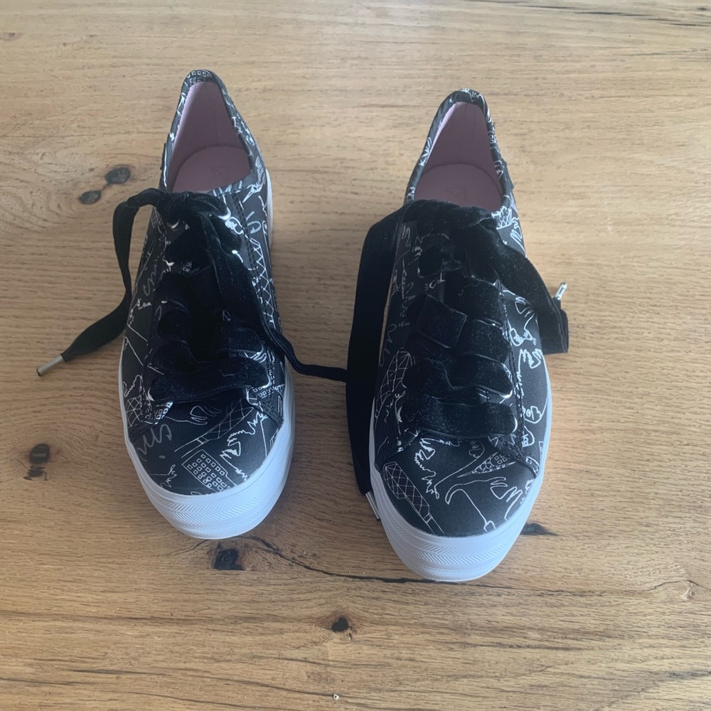 Keds Dog Lover Sneaker‎ Black White Velvet Lace Women’s 7 Preloved